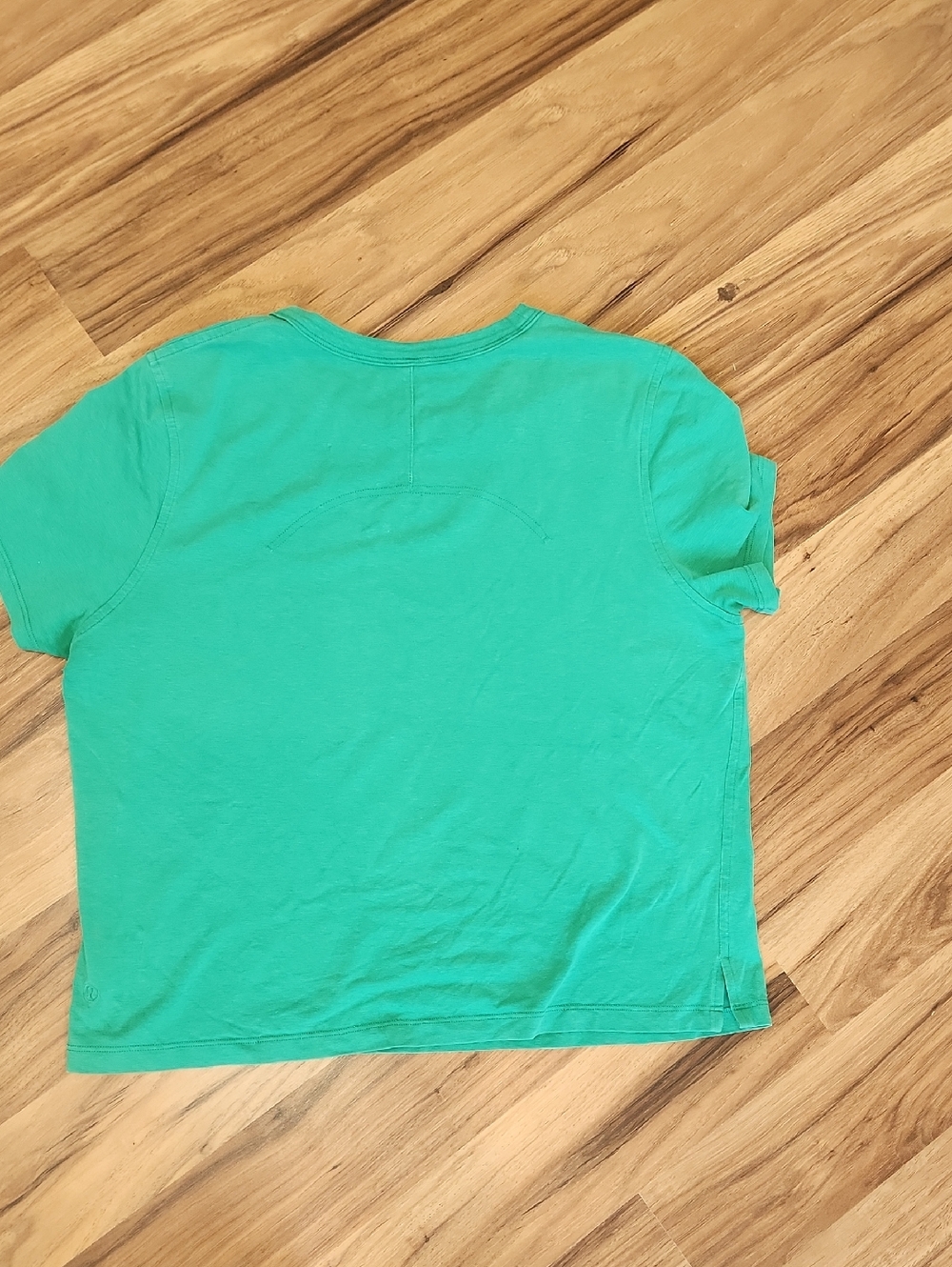 Lululemon Cropped Tee - Picture 3 of 3